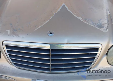 2002 Mercedes-Benz E 320 Special Edition z USA, uszkodzony, nr VIN WDBJF65J52B500040